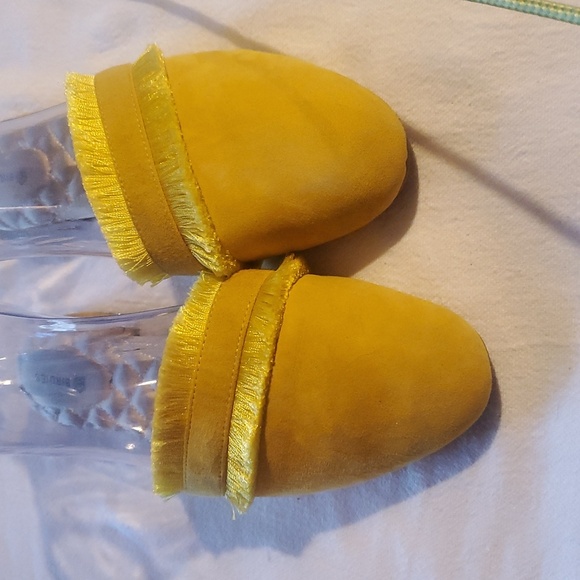 Birdies The Annie Marigold Gold Fringed Sz. 7.5 Slip-on Cushioned‎ Mules - Picture 2 of 8
